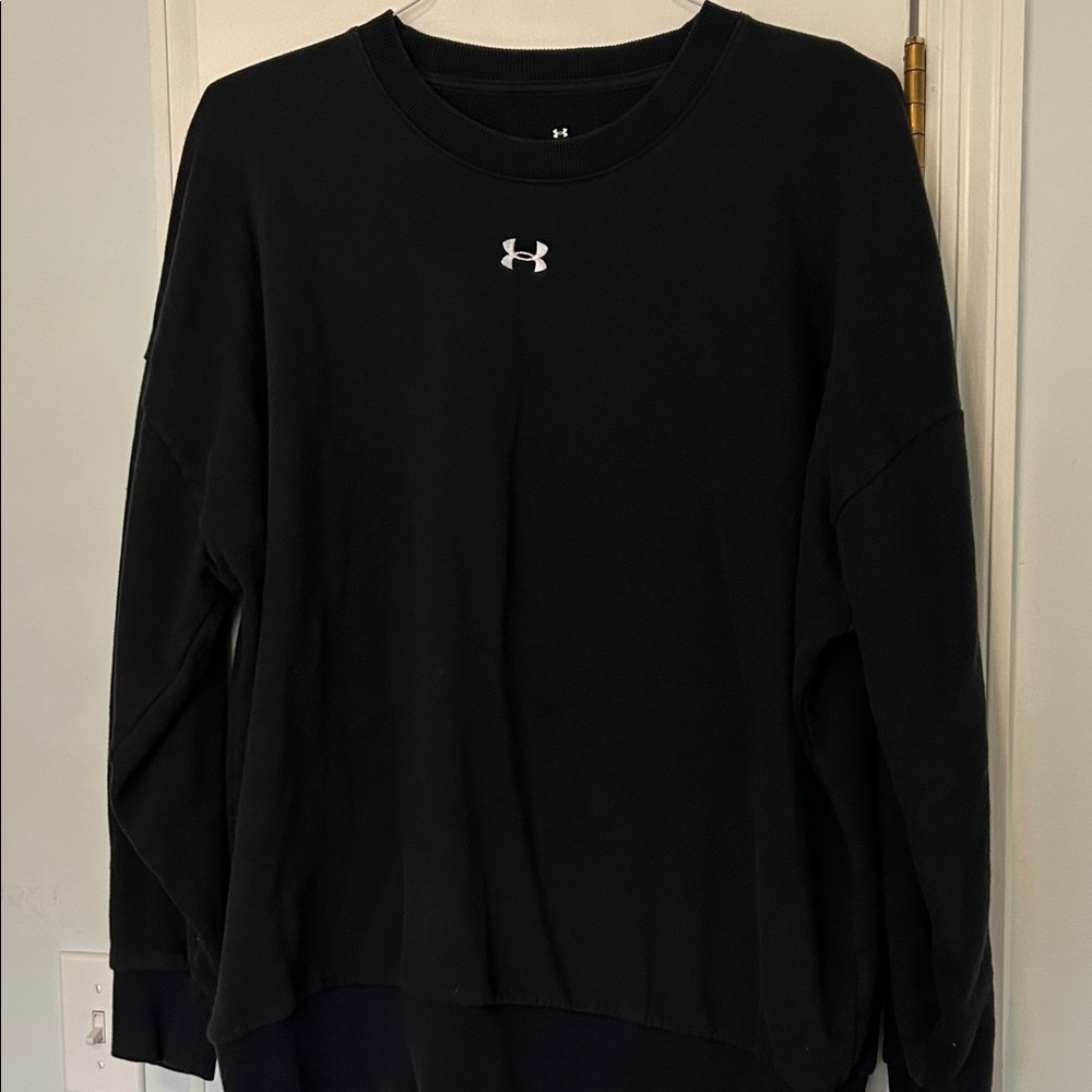Under Armour Women’s Oversized Black Sweatshirt